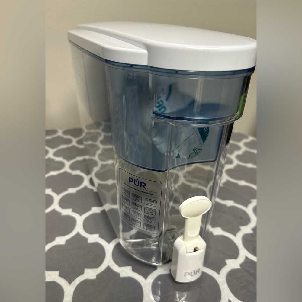 PUR Water Filtration Dispenser Clear/Blue 30 Cup Capacity